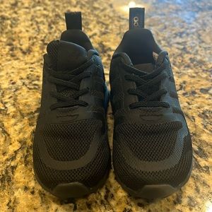 Super gently worn Toddler Addidas Size 6 All Black Sneakers
